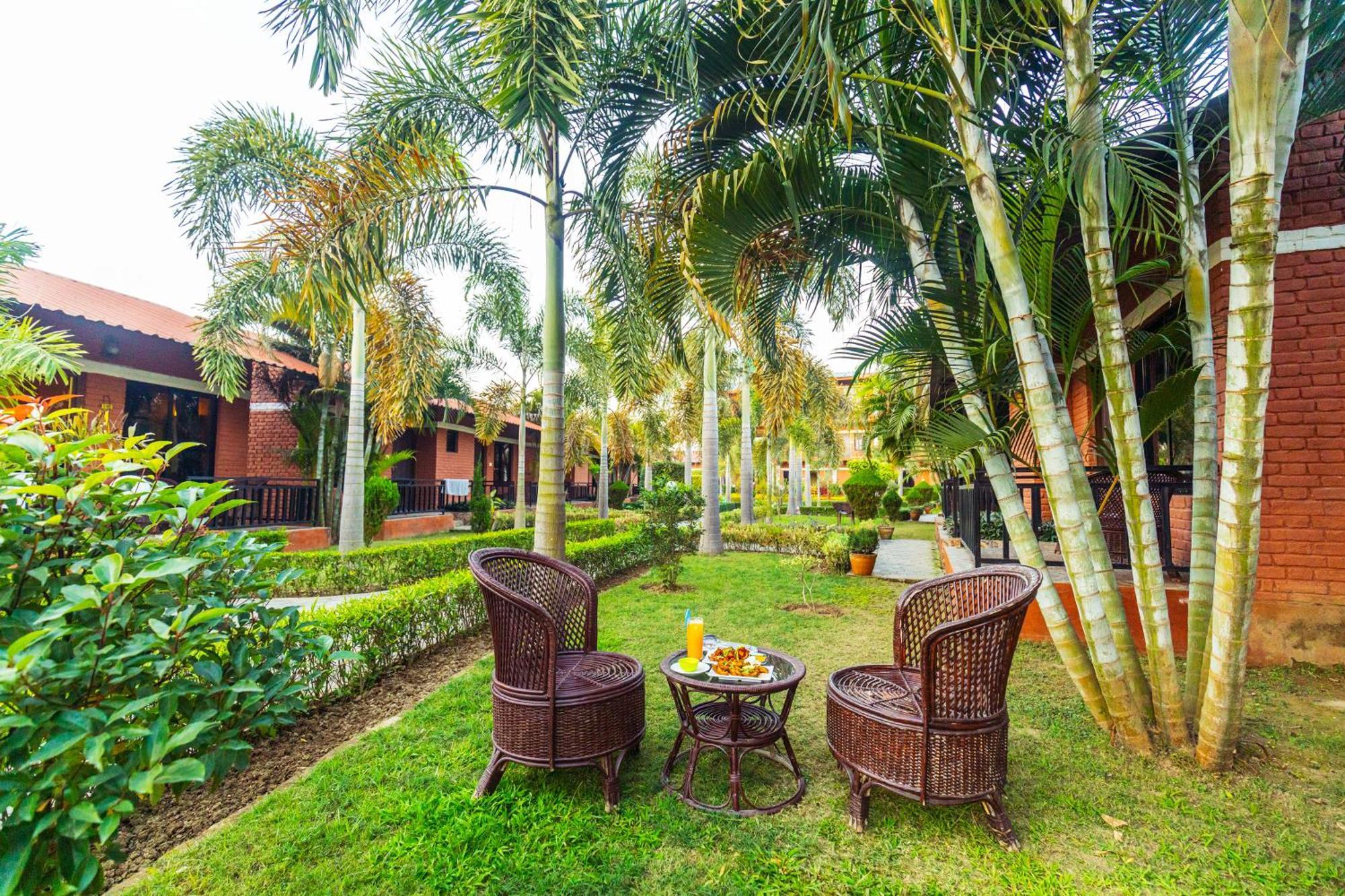 Hotel Vision Safari Pvt Ltd Sauraha Exteriér fotografie