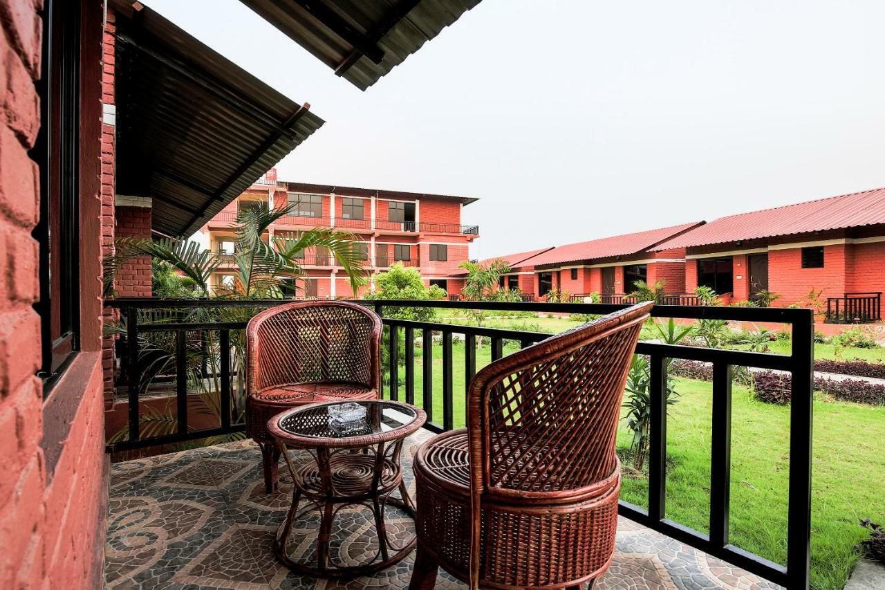 Hotel Vision Safari Pvt Ltd Sauraha Exteriér fotografie